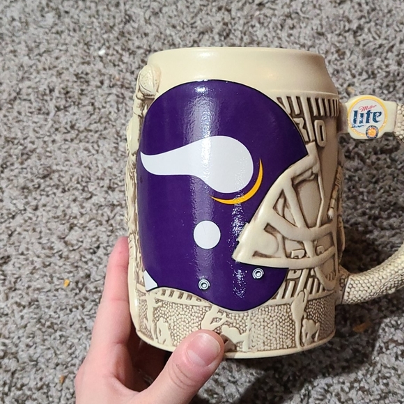 NFL Other - Miller-lite 3D minnesota Vikings mug